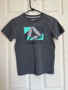 ❗️3/$10❗️Reebok T-Shirt Size 8 (Medium)